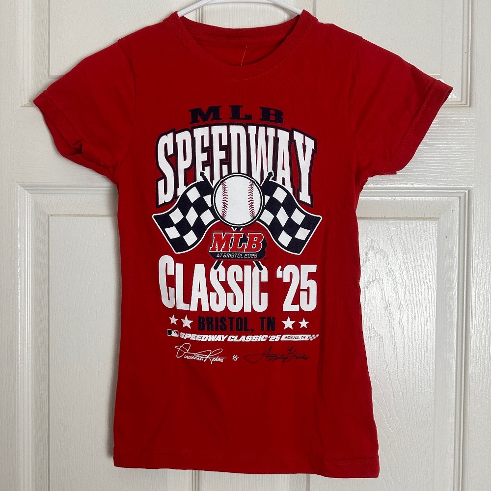 ! NEW MLB Braves Reds Speedway Classic 2025 Bristol TN T-Shirt Youth Size L